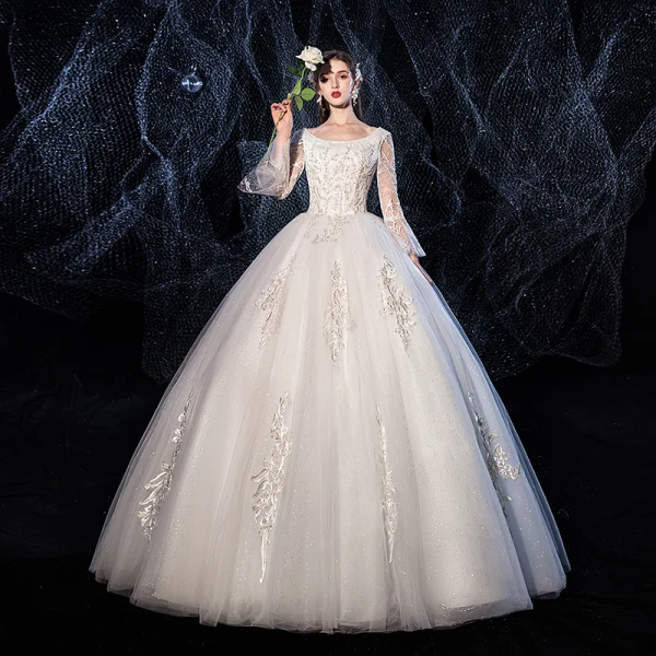 Abordable Ivoire Robe De Mariée 2020 Robe Boule Glitter Tulle Encolure Dégagée Perlage En Dentelle Fleur Manches de cloche Dos Nu Longue