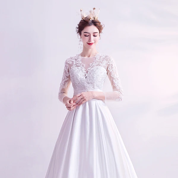 Élégant Ivoire Robe De Bal 2020 Princesse Encolure Dégagée Dentelle 3D Perlage Faux Diamant Paillettes 3/4 Manches Tribunal Train Robe De Ceremonie