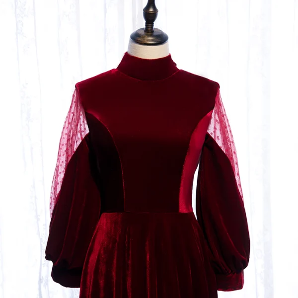 Élégant Bordeaux Robe De Soirée 2020 Princesse Daim Col Haut Manches Longues Dos Nu Noeud Train De Balayage Robe De Ceremonie