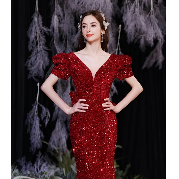 Scintillantes Bordeaux Perlage Paillettes Robe De Soirée 2021 Trompette / Sirène V-Cou Manches Courtes Dos Nu Noeud Train De Balayage Robe De Ceremonie