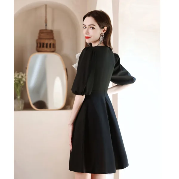Lovely Black Short Homecoming Graduation Dresses 2021 A-Line / Princess V-Neck Pearl Bow Short Sleeve Formal Dresses