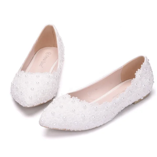 Chic / Beautiful White Pearl Lace Flower Flat Wedding Shoes 2021 Pointed Toe Wedding