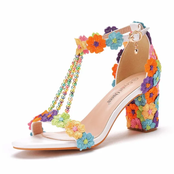 Charmant Blanche Faux Diamant En Dentelle Fleur Chaussure De Mariée 2021 Perle T-Strap 7 cm Talons Épais Peep Toes / Bout Ouvert Mariage Sandales Talons Hauts