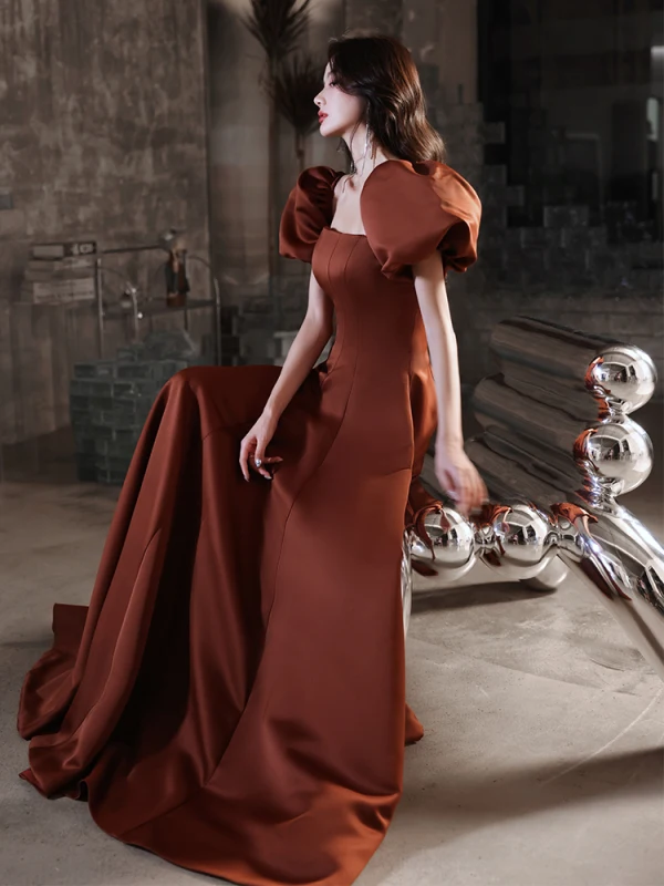 Elegant Coffee Satin Prom Dresses 2021 A-Line / Princess Square Neckline Puffy Short Sleeve Backless Floor-Length / Long Prom Formal Dresses