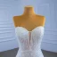 Luxus / Herrlich Weiß Perlenstickerei Strass Brautkleider / Hochzeitskleider 2021 Meerjungfrau Bandeau Ärmellos Rückenfreies Kapelle-Schleppe Hochzeit