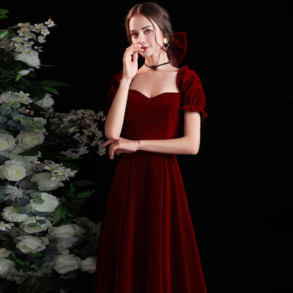 Élégant Bordeaux Daim Robe De Bal 2021 Princesse Encolure Carrée Manches Courtes Dos Nu Longue Promo Robe De Ceremonie