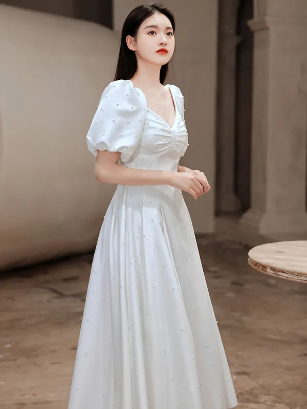 Modest Simple White Homecoming Graduation Dresses 2022 A Line Princess Satin V Neck Puffy Short Sleeve Pearl Tea length Formal Dresses