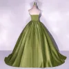 Vintage / Retro Clover Green Satin Prom Dresses 2022 Ball Gown Strapless Sleeveless Backless Sweep Train Formal Dresses