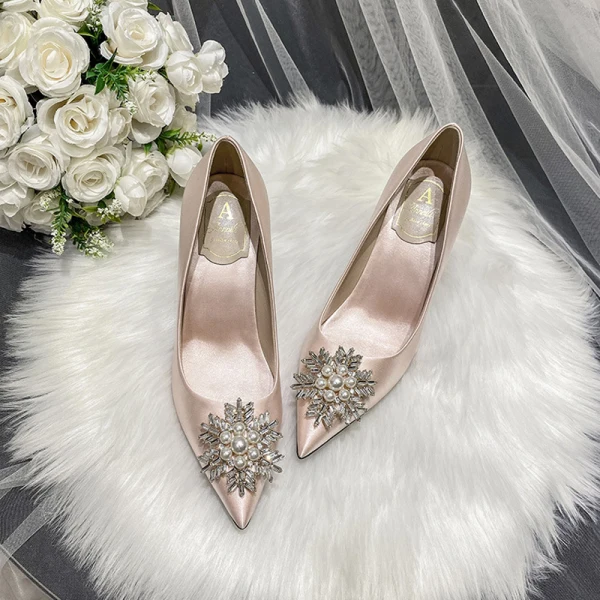 Elegant Ivory Pearl Rhinestone Wedding Shoes 2022 Satin 9 cm Stiletto Heels Pointed Toe Wedding Pumps High Heels