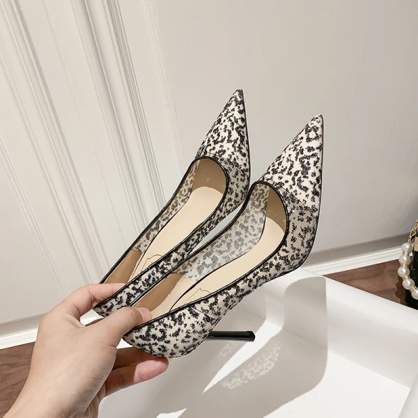 Fashion Black Street Wear Pumps 2022 8 cm Stiletto Heels Pointed Toe Pumps High Heels