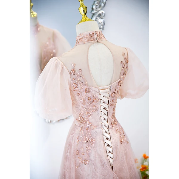 Élégant Rougissant Rose Paillettes Robe De Bal 2022 Princesse Col Haut Perlage Manches Courtes Dos Nu Longue Robe De Ceremonie