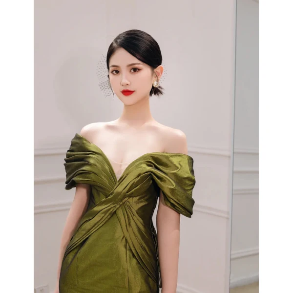 High-end Olive Green Satin Evening Dresses 2022 Trumpet / Mermaid Off-The-Shoulder Short Sleeve Sweep Train Evening Party Formal Dresses