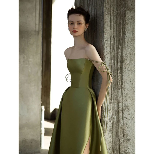 Vintage / Retro Olive Green Satin Evening Dresses 2022 A-Line / Princess Off-The-Shoulder Sleeveless Backless Split Front Floor-Length / Long Formal Dresses