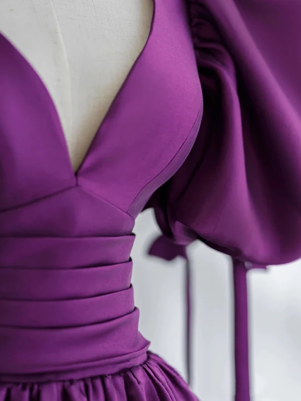 Vintage / Retro Grape Satin Prom Dresses 2021 A-Line / Princess V-Neck Puffy Short Sleeve Backless Bow Sweep Train Formal Dresses