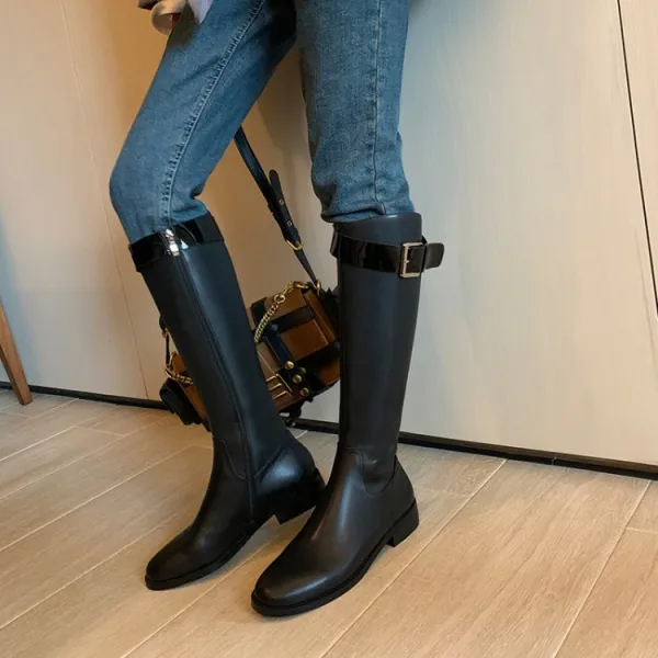 Moda Czarne Zużycie ulicy Zima Kozaki Damskie 2022 Skórzany Okrągłe Toe Płaskie Boots