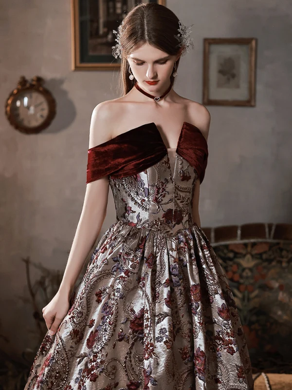 Vintage / Retro Burgundy Embroidered Velour Prom Dresses 2022 A-Line / Princess Off-The-Shoulder Short Sleeve Backless Floor-Length / Long Formal Dresses