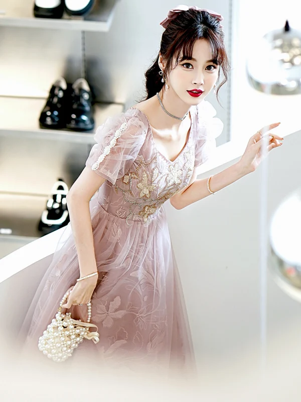 Chic / Beautiful Blushing Pink Prom Dresses 2022 A-Line / Princess V-Neck Pearl Beading Lace Flower Short Sleeve Backless Floor-Length / Long Formal Dresses
