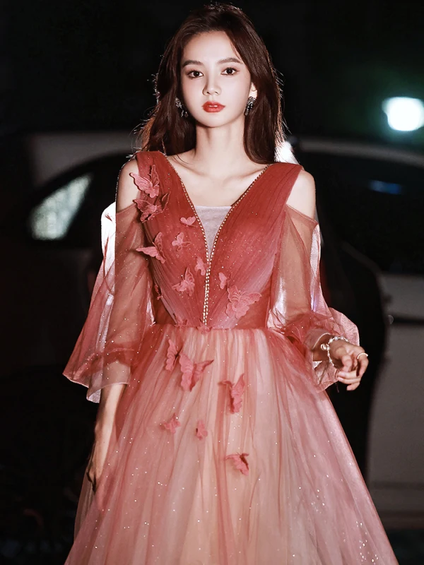 Charmant Rouge En Dentelle Papillon Robe De Bal 2022 Princesse Faux Diamant V-Cou Manches Longues Dos Nu Longue Robe De Ceremonie
