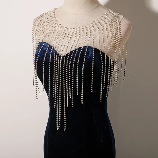 Sexy Bleu Marine Daim Robe De Soirée 2022 Trompette / Sirène Encolure Dégagée Sans Manches Faux Diamant Gland Longue Soirée Robe De Ceremonie