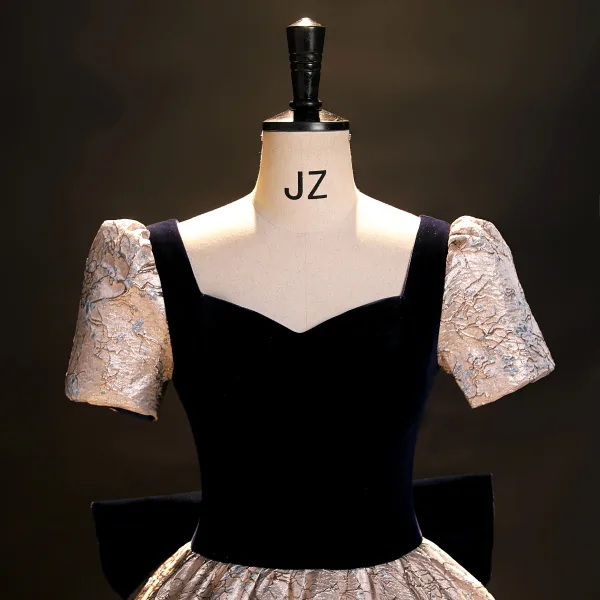 Elegant Black Printing Prom Dresses 2023 Ball Gown Square Neckline Short Sleeve Backless Floor-Length / Long Prom Formal Dresses