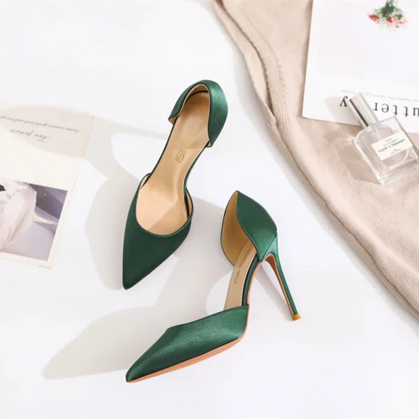 Simple Nues Vêtement de rue Chaussures Femmes 2020 Satin 10 cm Talons Aiguilles À Bout Pointu Talons