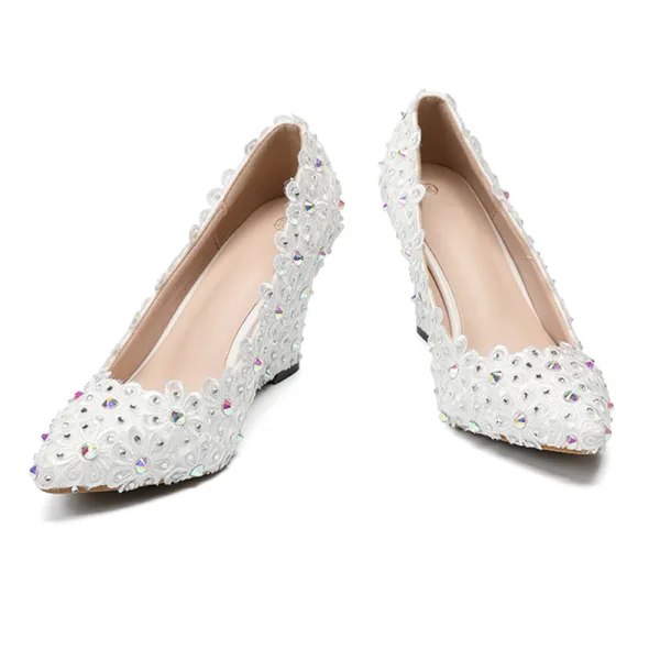 Chic / Belle Ivoire Chaussure De Mariée 2020 En Dentelle Fleur Faux Diamant À Bout Pointu 8 cm Compensées