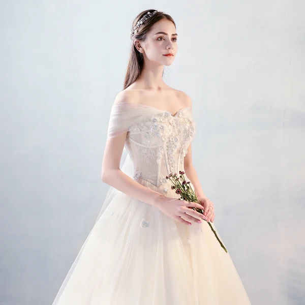 Schöne Ivory / Creme Brautkleider 2018 A Linie Mit Spitze Applikationen Perle Schleife Off Shoulder Rückenfreies Lange Hochzeit