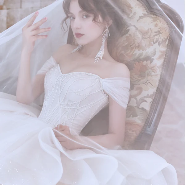 Sexy Ivoire Robe De Mariée 2020 Robe Boule De l'épaule Perlage Paillettes Manches Courtes Dos Nu Cathedral Train
