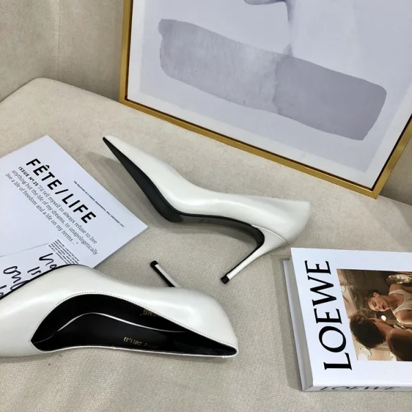 Modest / Simple Ivory Office OL Leather Pumps 2020 7 cm Stiletto Heels Pointed Toe Pumps
