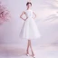 Simple Blanche Robe De Mariée Princesse 2020 Bouton recouvert Encolure Dégagée Perlage Sans Manches Mi-Longues