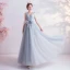 Elegante Grau Abendkleider 2020 A Linie V-Ausschnitt Perlenstickerei Pailletten Spitze Blumen Schleife Ärmellos Rückenfreies Lange Festliche Kleider
