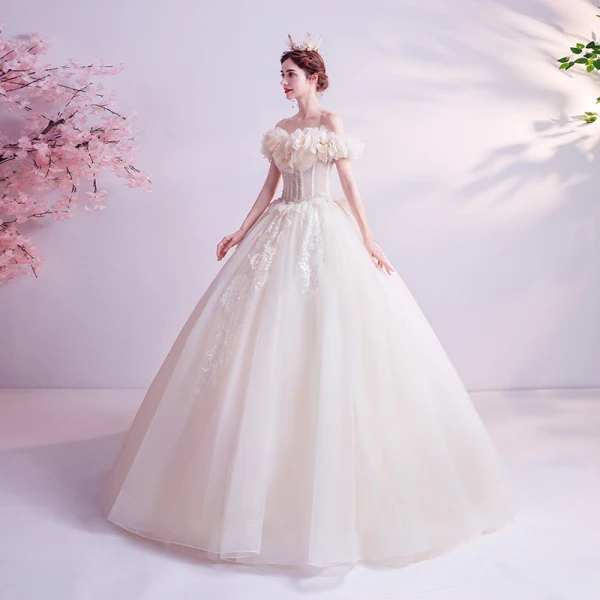 Charmant Ivoire Robe De Mariée 2020 Robe Boule De l'épaule Glitter Perlage Paillettes En Dentelle Fleur Appliques Manches Courtes Dos Nu Longue