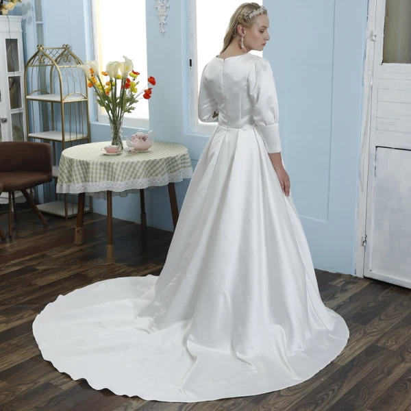 Modest Simple Ivory Satin Plus Size Wedding Dresses 2021 A-Line Princess Square Neckline