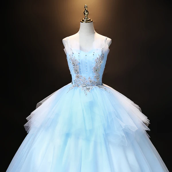 Élégant Bleu Ciel Robe De Bal 2021 Robe Boule Bretelles Spaghetti Perle Faux Diamant En Dentelle Fleur Sans Manches Dos Nu Longue Promo Robe De Ceremonie