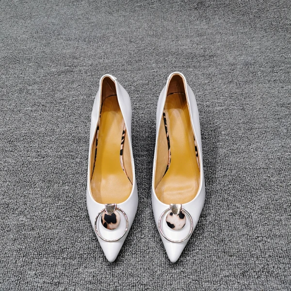 Schöne Weiß Strassenmode Leder Pumps Stilettos 5 cm 2020 Spitzschuh Pumps