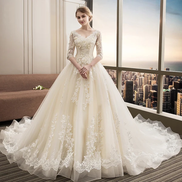 Chic / Belle Champagne Robe De Mariée 2018 Robe Boule En Dentelle Appliques Paillettes V-Cou Dos Nu 1/2 Manches Cathedral Train Mariage