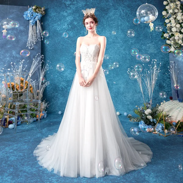 Abordable Ivoire Robe De Mariée 2020 Princesse Bustier En Dentelle Fleur Sans Manches Dos Nu Train De Balayage