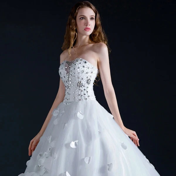 Fantastiske / Unike Hvit Brudekjoler 2018 Ballkjole Appliques Beading Rhinestone Kjæreste Ryggløse Uten Ermer Royal Train Bryllup