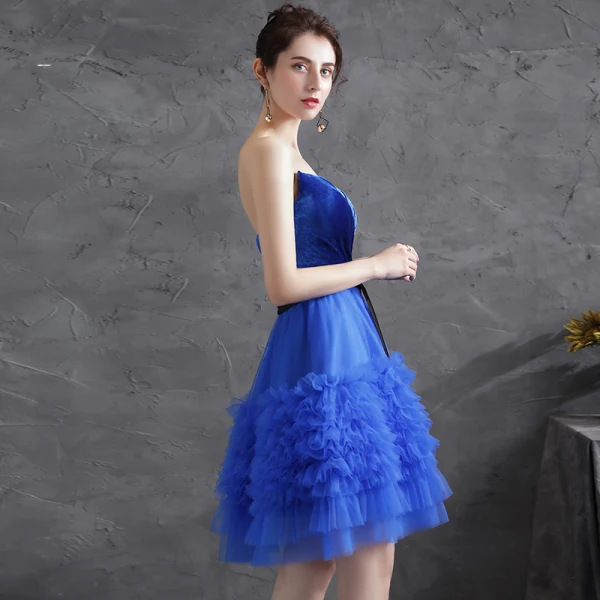 Sexy Royal Blue Suede Cocktail Dresses Party Dresses 2021 A-Line / Princess Strapless Bow Sleeveless Backless Short Ruffle Cocktail Party Formal Dresses
