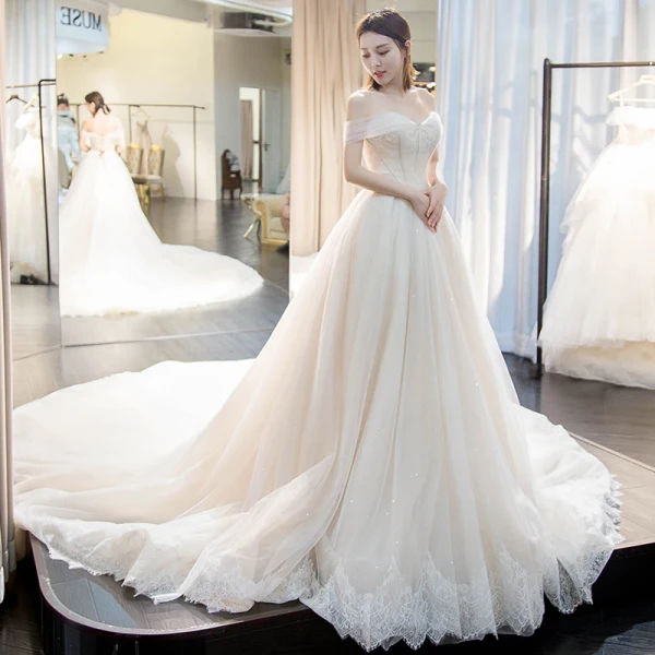Schöne Champagner Brautkleider 2018 Ballkleid Perlenstickerei Pailletten Mit Spitze Off Shoulder Rückenfreies Ärmellos Königliche Schleppe Hochzeit