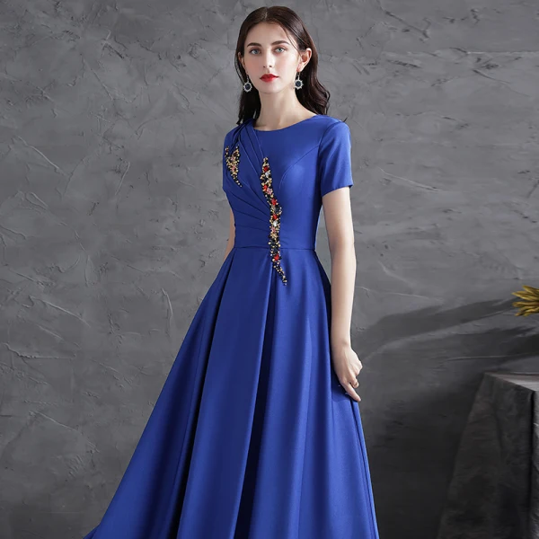 Modest  Grey Crystal Rhinestone Satin Evening Dresses  2021 A-Line / Princess Scoop Neck Short Sleeve Floor-Length / Long Evening Party Formal Dresses
