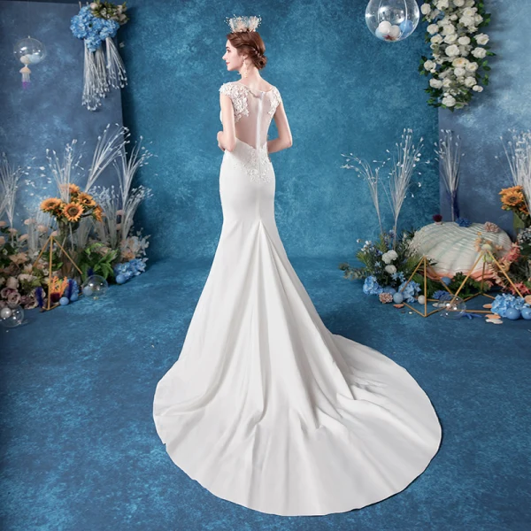 Affordable Ivory Wedding Dresses A-Line / Princess 2020 Scoop Neck Lace Flower Sleeveless Sweep Train