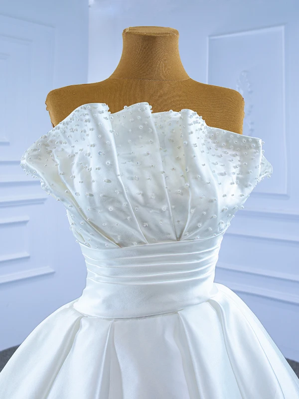 Luxus / Herrlich Hohes Niedriges Ivory / Creme Perle Satin Brautkleider / Hochzeitskleider 2021 Ballkleid Bandeau Rückenfreies Königliche Schleppe Hochzeit