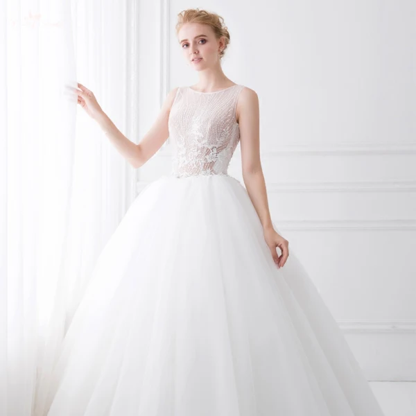 Chic / Beautiful White Wedding Dresses 2018 Ball Gown Beading Lace Flower Scoop Neck Sleeveless Floor-Length / Long