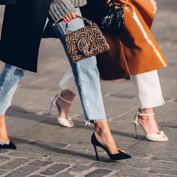 Elegante Ivoor Bruidsschoenen 2020 Parel Enkelband 9 cm Naaldhakken / Stiletto Peep Toe Huwelijk Sandalen