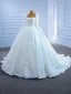 Luxe Ivoire Glitter Robe De Mariée Robe Boule 2021 Encolure Dégagée Perlage En Dentelle Fleur Manches Longues Chapel Train Mariage