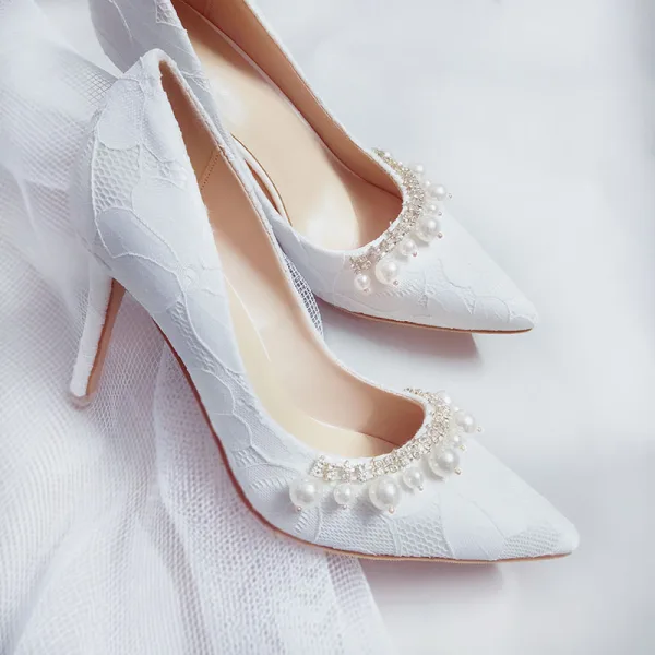 Elegant White Wedding Lace Wedding Shoes 2020 Leather Pearl Rhinestone 9 cm Stiletto Heels Pointed Toe Pumps