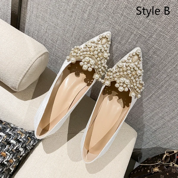 Elegant Ivory Lace Wedding Shoes 2020 Rhinestone Pearl 7 cm Thick Heels Pointed Toe Wedding Pumps
