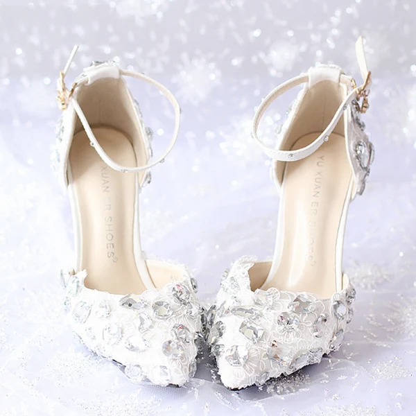 Charmig Elfenben Spets Blomma Brudskor 2020 Rhinestone Ankelband 9 cm Stilettklackar Spetsiga Bröllop Sandaler