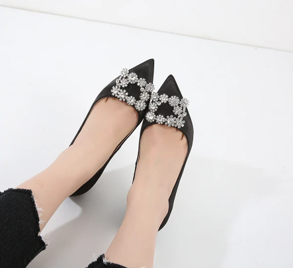 Schöne Schwarz Abend Strass Pumps 2020 Satin 12 cm Stilettos Spitzschuh Pumps